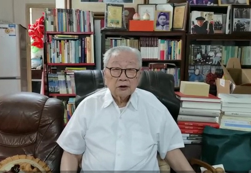 夏书章.jpg